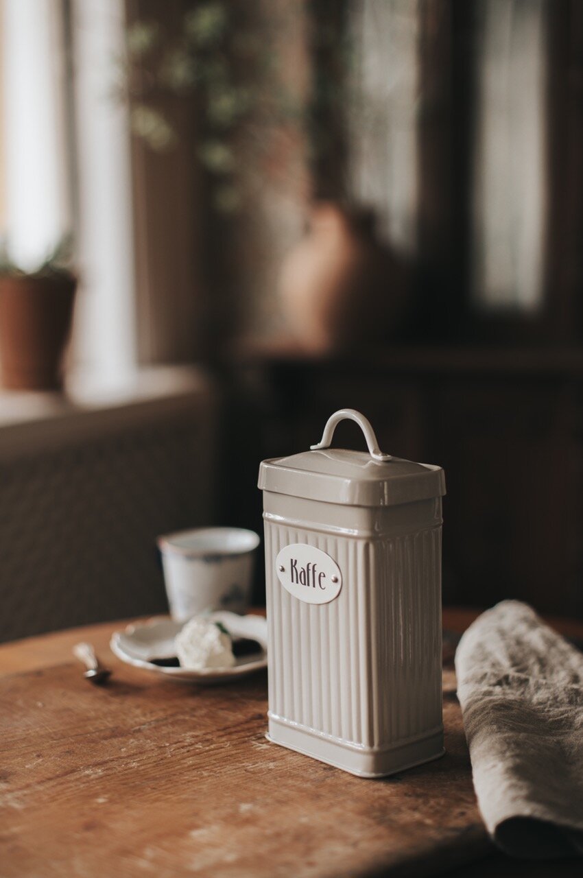 Tin Hugo Kaffe Beige Rectangular
