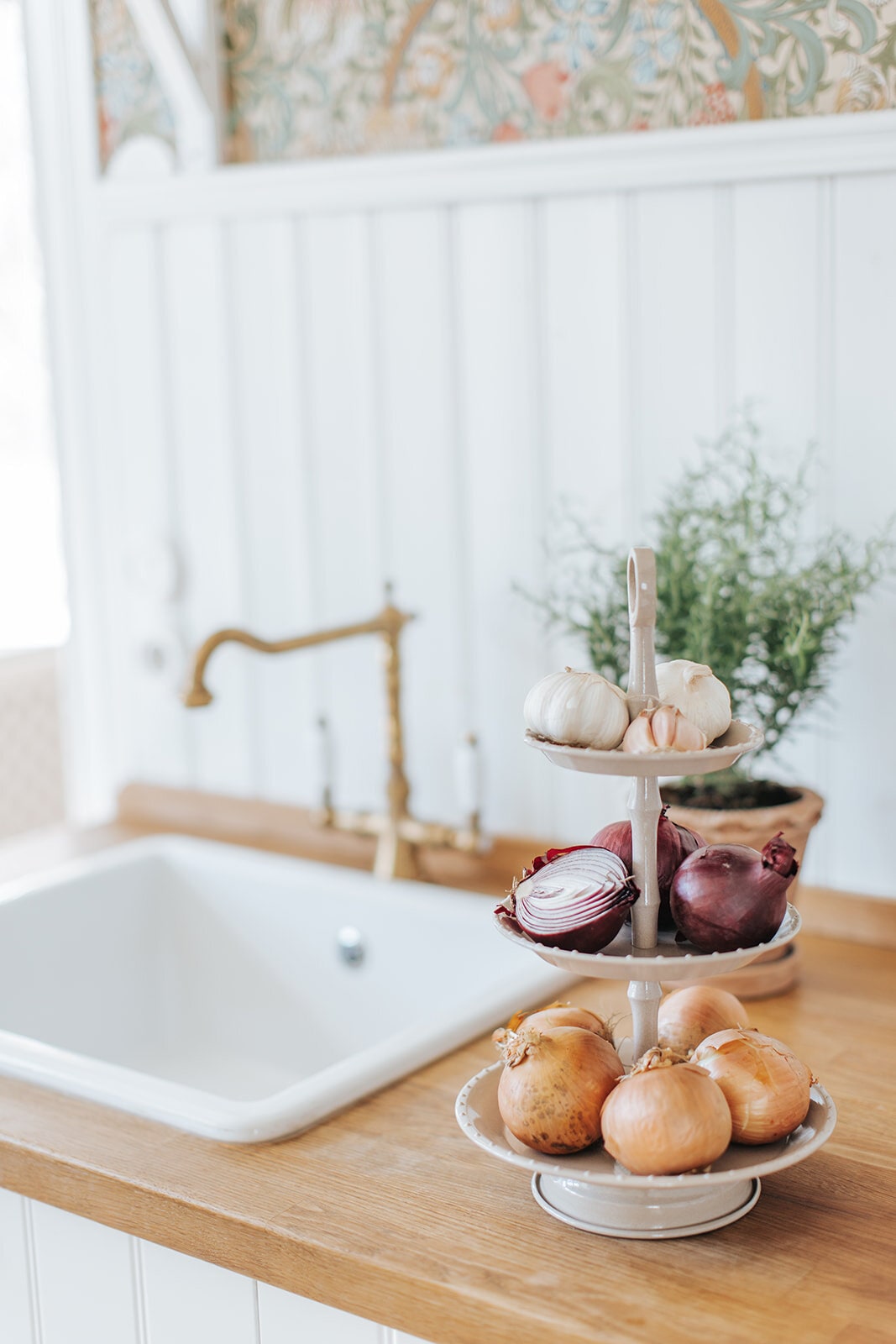 3 Tier Cake Stand Beige