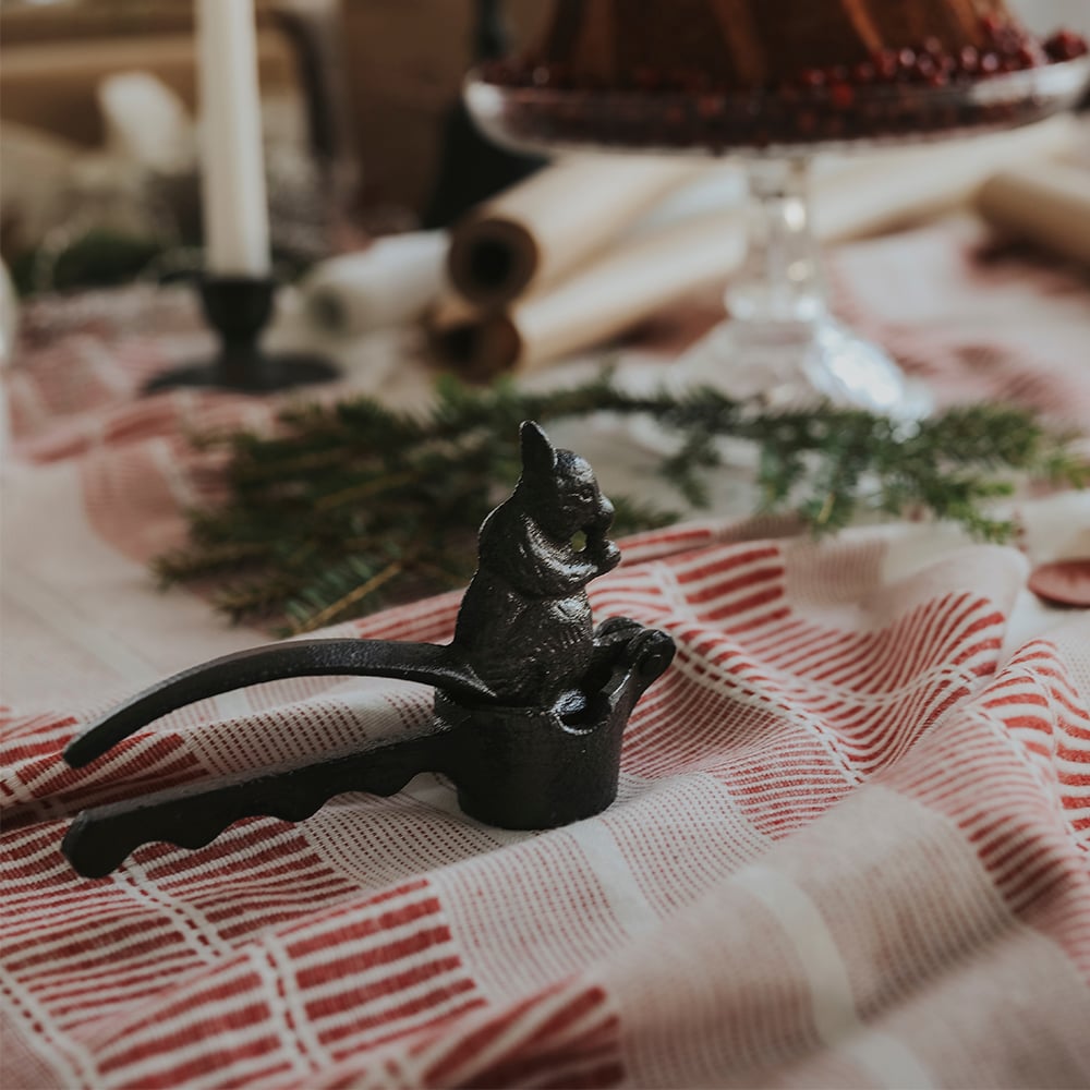 Nutcracker Squirrel Iron Antique Brown