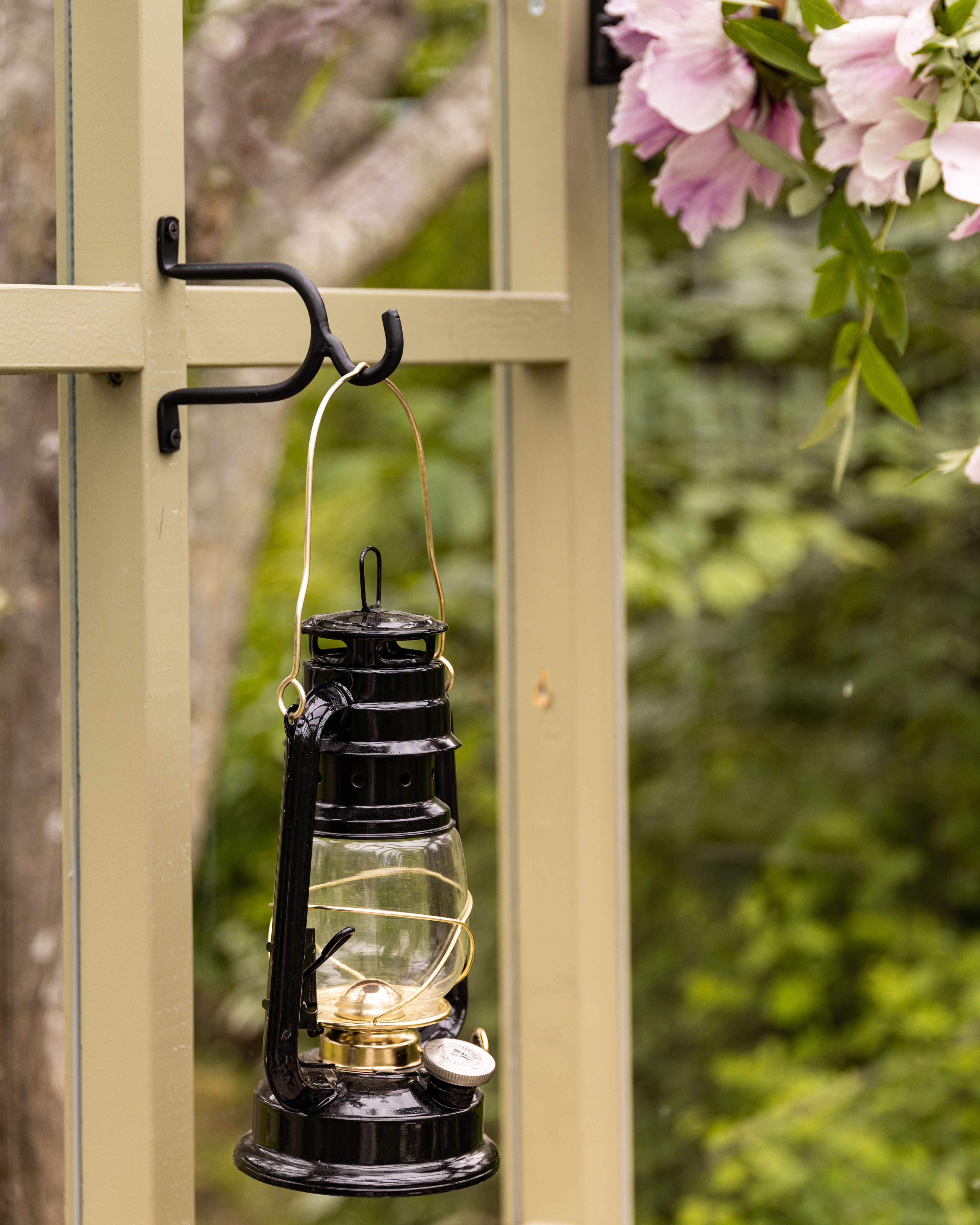 Hurricane Lantern Black/Brass Small