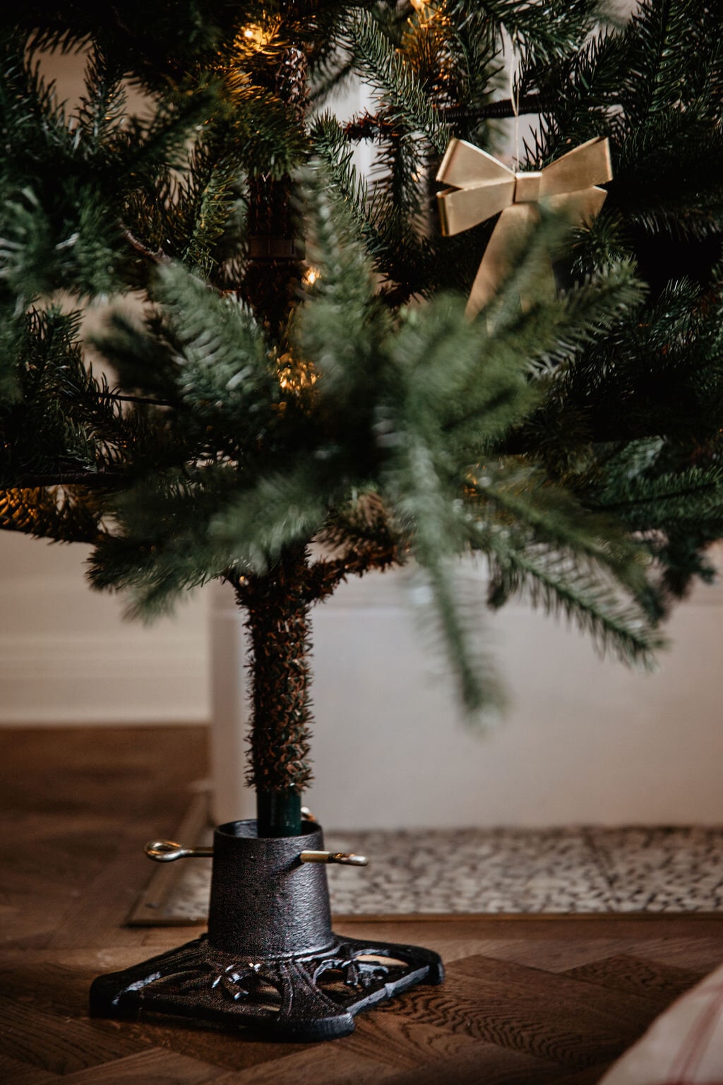 Hanging Ornament Ribbon Brass