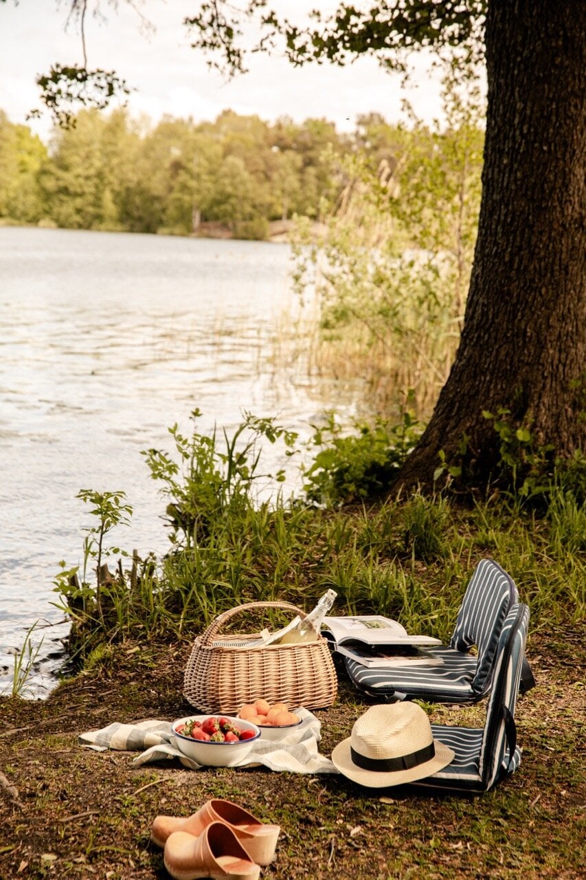 Folding Chair/Mat August Stripe Blue/White