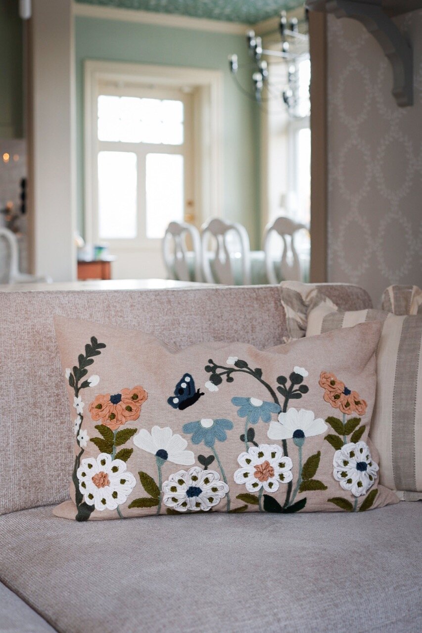 Kuddfodral Flora Broderad Blå