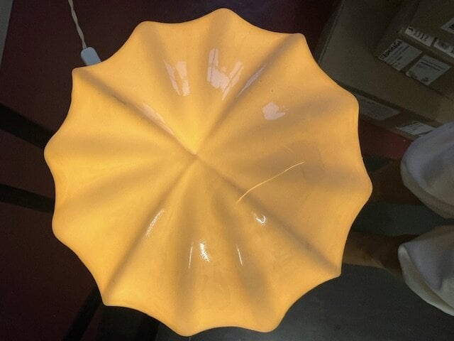Vägglampa Marit Mässing/Opal Beige Liten
