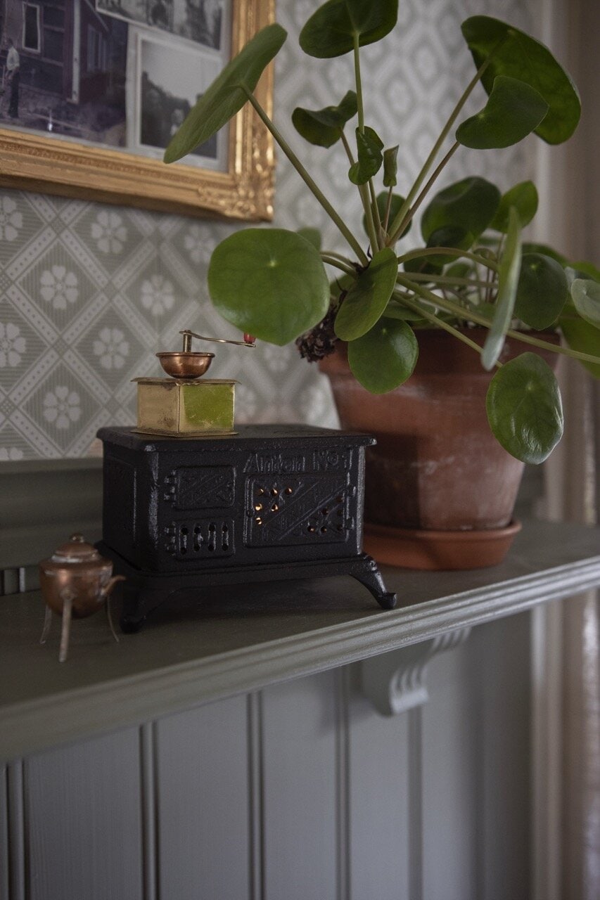 Mini Stove for Tealights Black