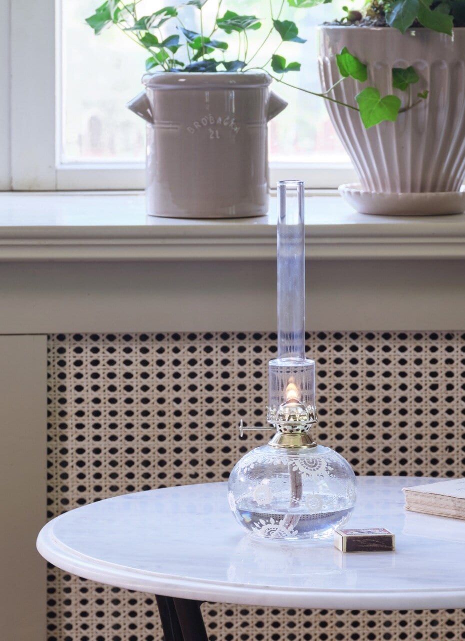 Fotogenlampa Marja Oval Vit