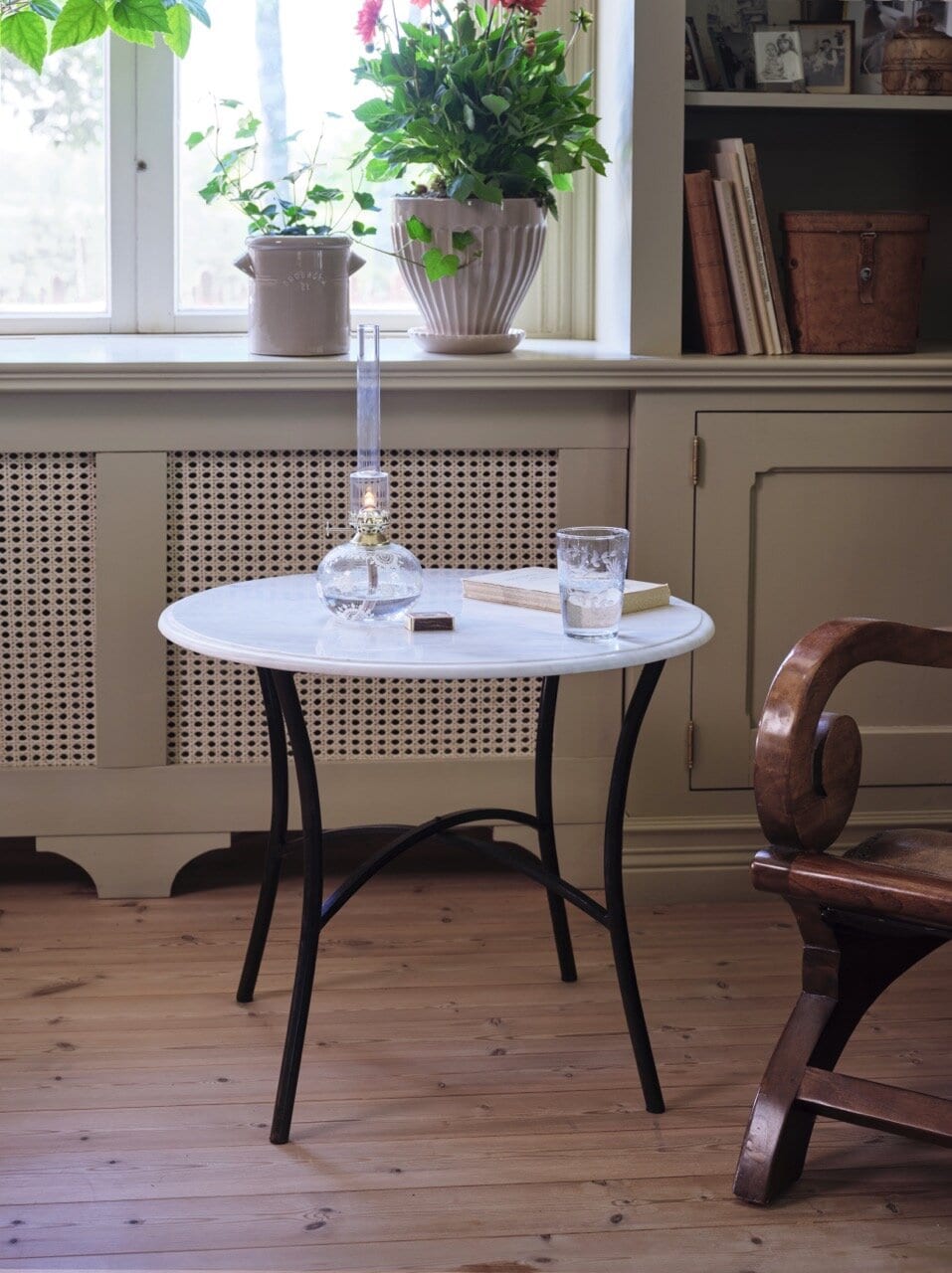 Marble Table Harry Wide White