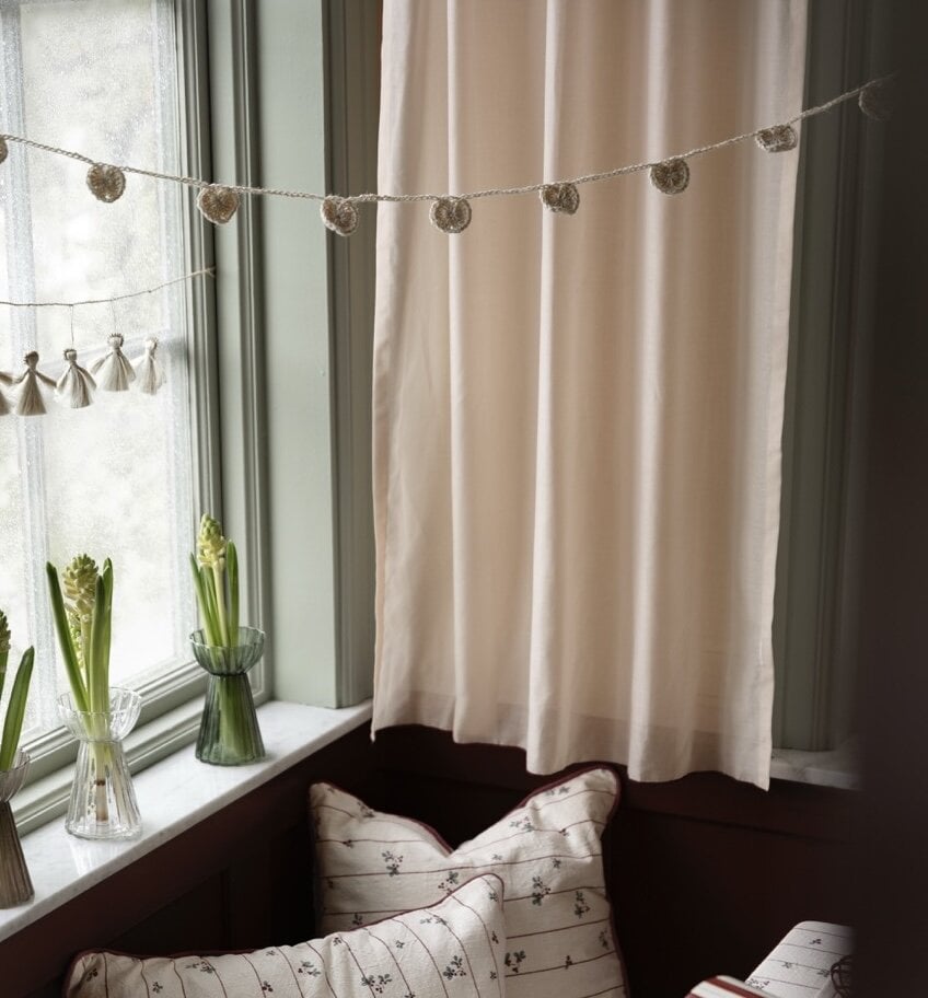 Heart garland - jute, off-white