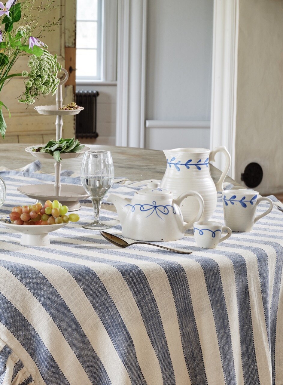 Tea Pot Viola Bow Blue