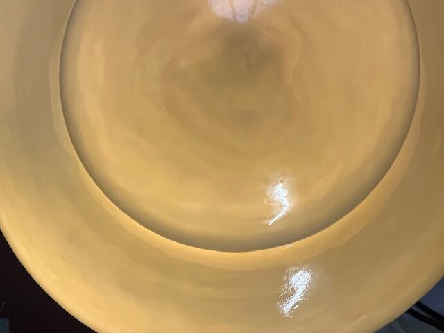 Vägglampa Rundad Valter Mässing/Opal Beige